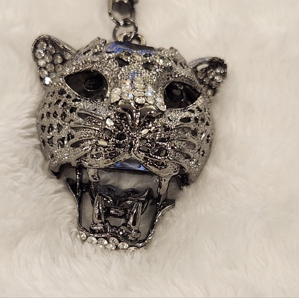 Silver Rhinestone Leopard Keychain Bag Charm - Picture 5 of 6